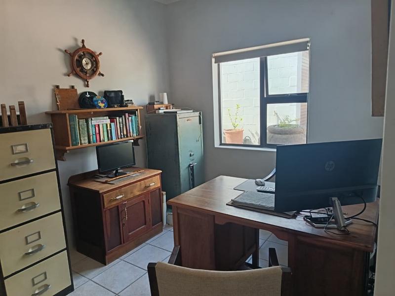 4 Bedroom Property for Sale in Albertinia Western Cape